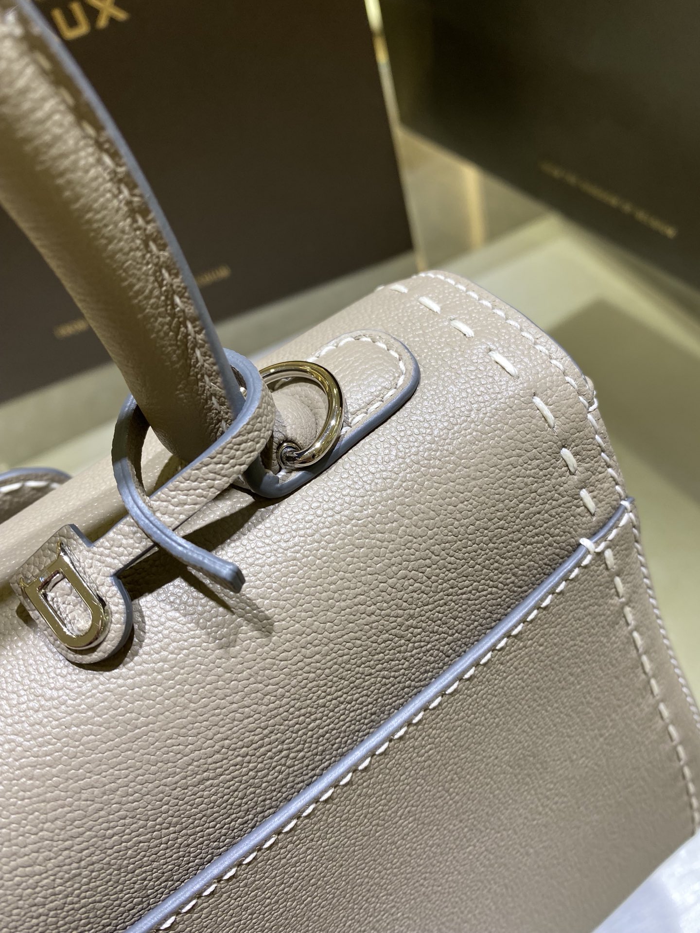 델보 브리앙 PM 박스백